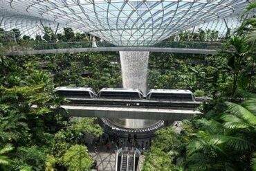 Singapore Changi Tops Skytrax’s Debut 2025 Washroom Rankings, Redefining Luxury and Hygiene in Air Travel
