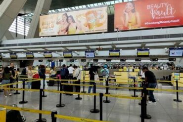 Vietnam’s Aviation Industry Grapples with Punctuality Crisis Amid Surge in Passenger Traffic and Rising Cancellations