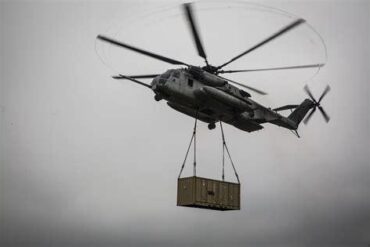 How Much Weight Can an Apache Helicopter Lift?