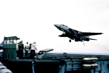 Top 5 Swing-Wing Fighter Jets: Dominance in Variable Geometry Top 5 Swing-Wing Fighter Jets: Dominance in Variable Geometry