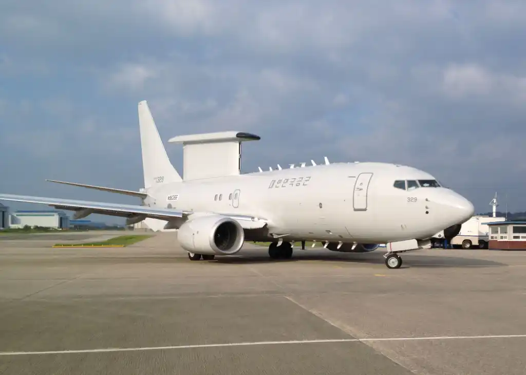South Korean E-7 Peace Eye taxiing at Gimhae Air Base during acceptance ceremony