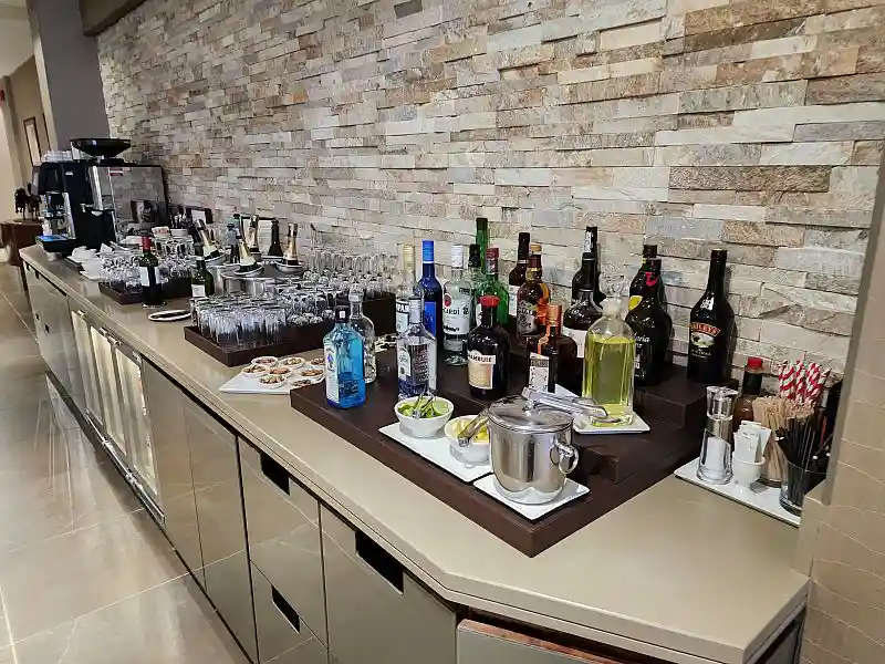 London Gatwick Emirates A380 business class lounge