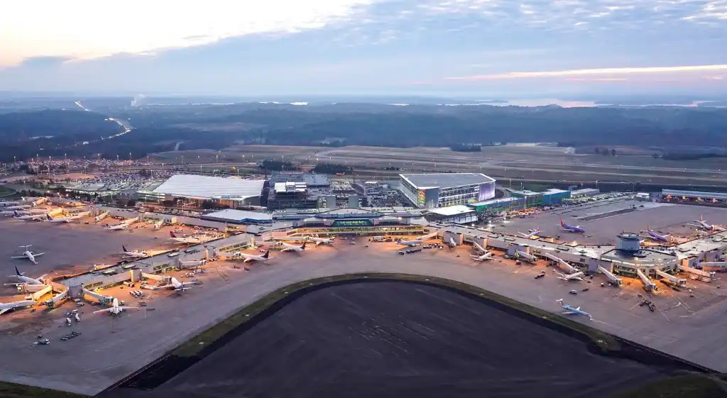 Nashville International Airport Terminal Guide 2025 - Bolt Flight