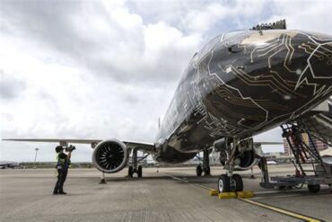 Embraer Exercises Caution in Weighing Bold Leap Into Larger Jet Market