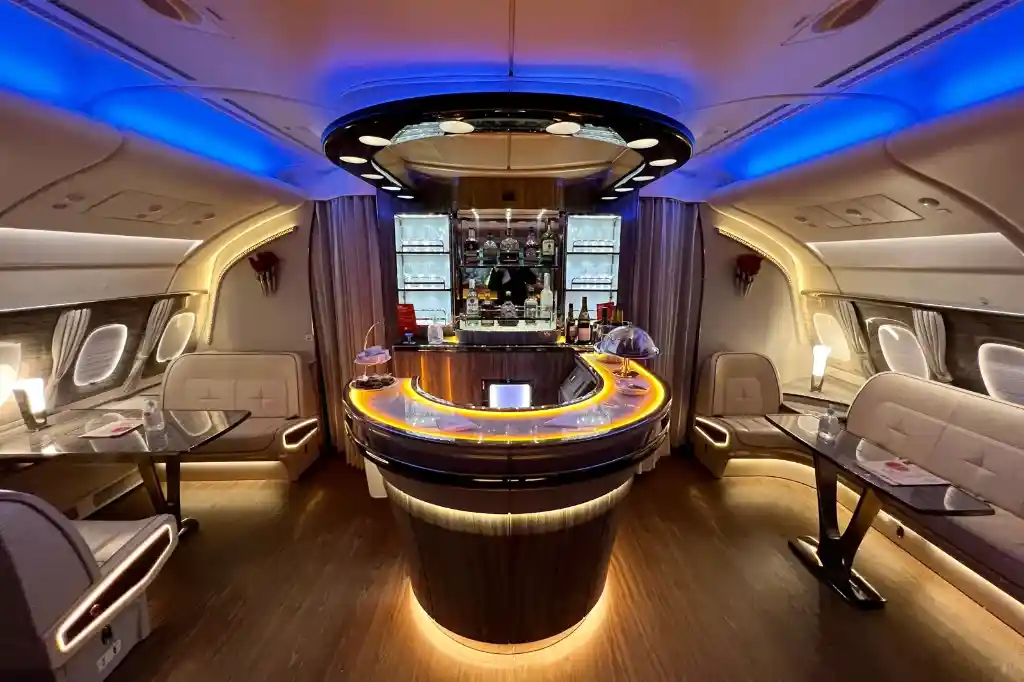 emirates a380 onboard bar and lounge