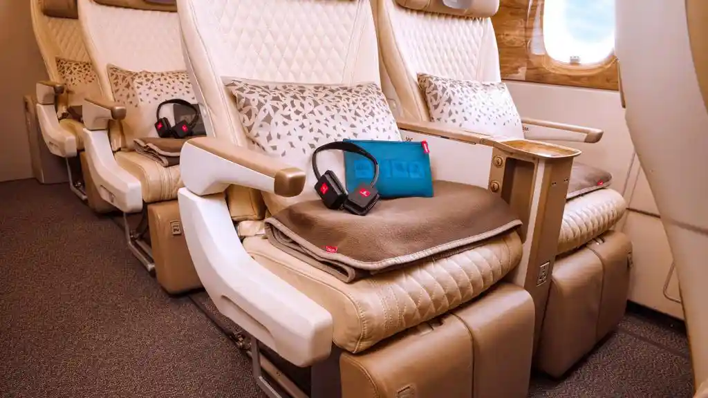 emirates premium economy amenity kit kraft paper reusable