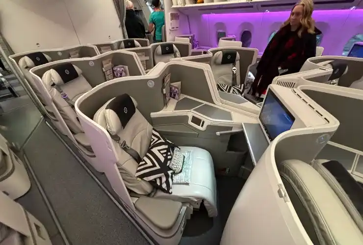 fiji airways a350 business class super diamond seat close-up