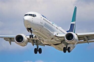 WestJet Boeing 737-800 Forced Into Go-Around After Cessna Citation Blocks Runway at Toronto Pearson