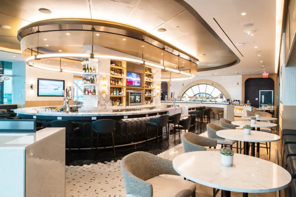 Delta Air Lines Medallion lounge experience