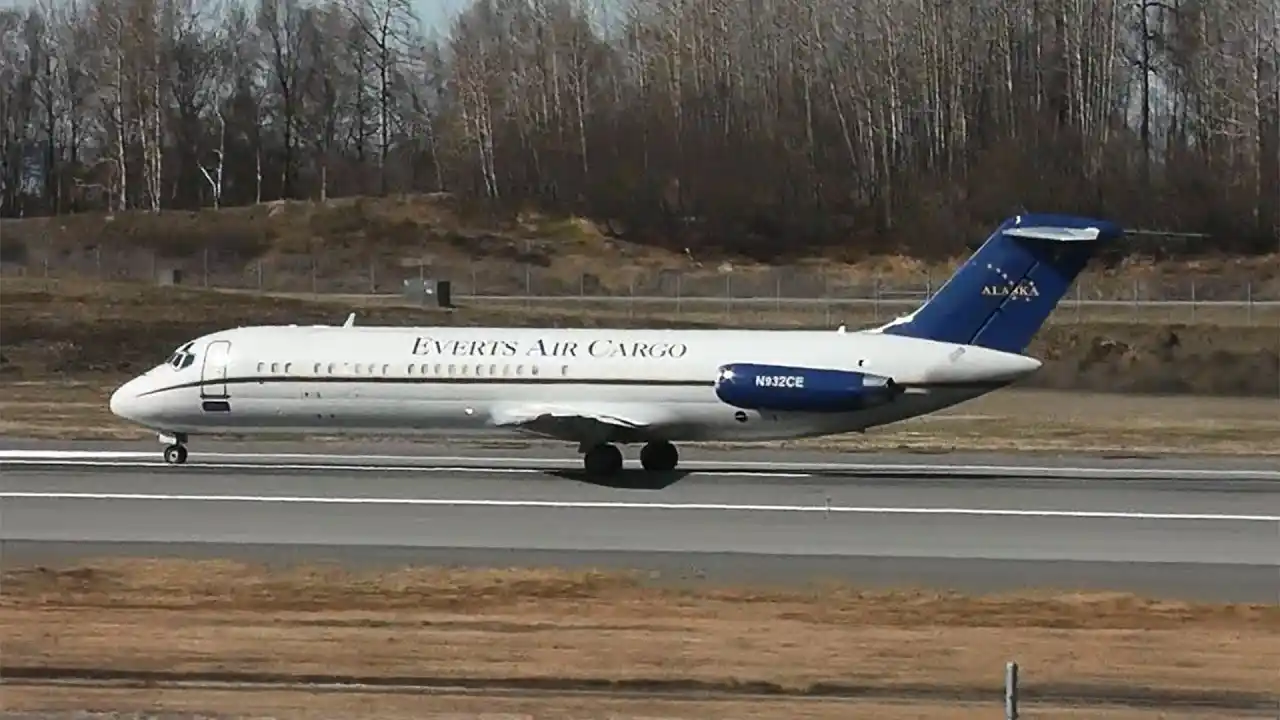 Everts Air Cargo DC9-30F departs Anchorage (N932CE)