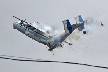 Russian An-22 Disintegrates Mid-Air in Tragic Test Flight: Eerie Parallels to Turkish C-130 Disaster