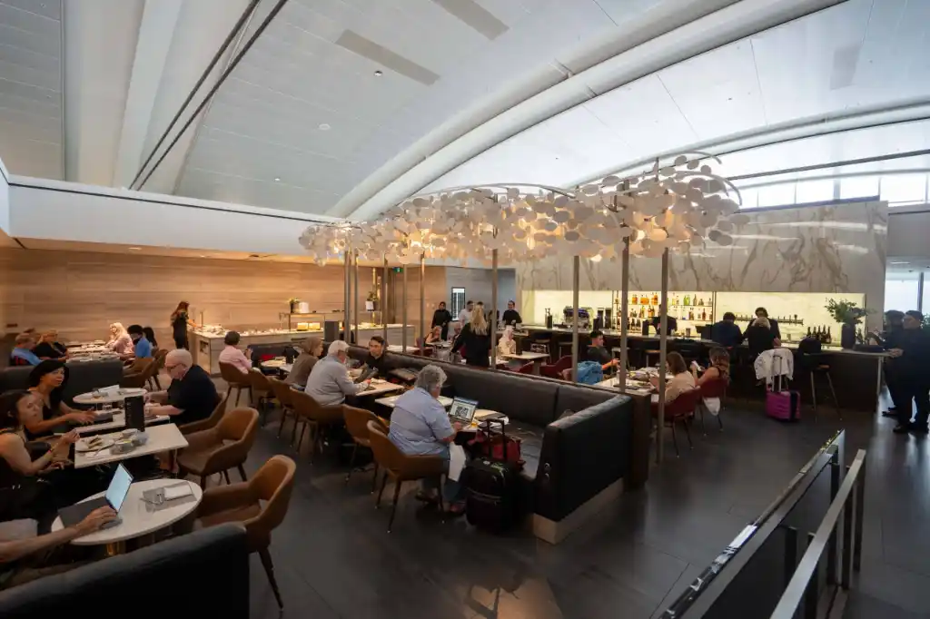 air canada signature suite toronto pearson dining hall