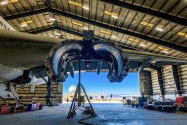 Inside the World’s Largest Aircraft Boneyards: Where Airplanes Go to Die and Be Reborn