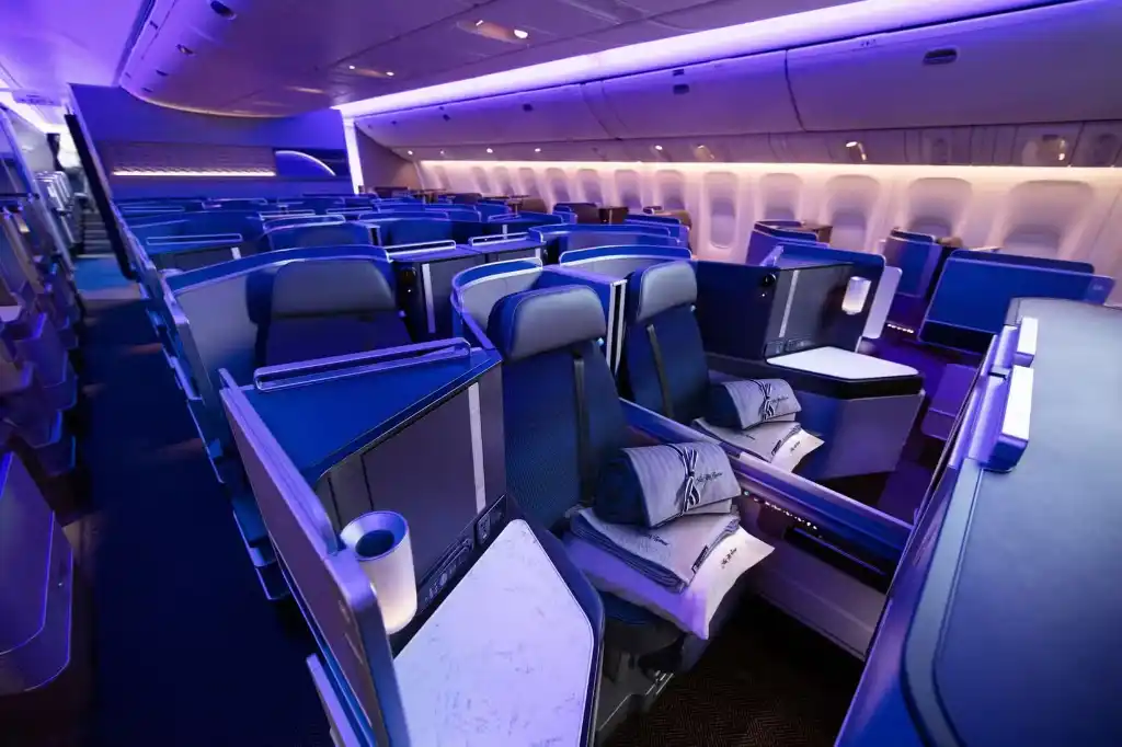 united airlines 167-seat boeing 767-300ER interior luxury cabin
