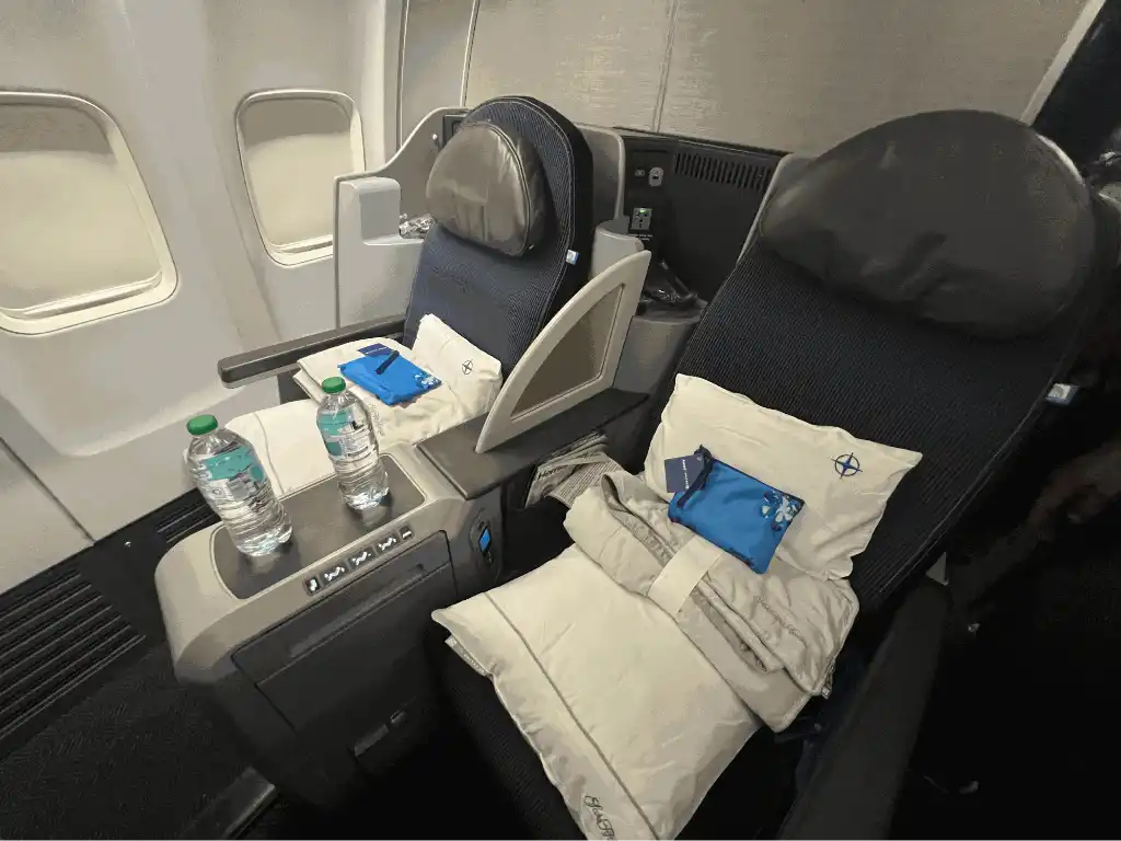 united polaris business cabin inside boeing 757 inflight