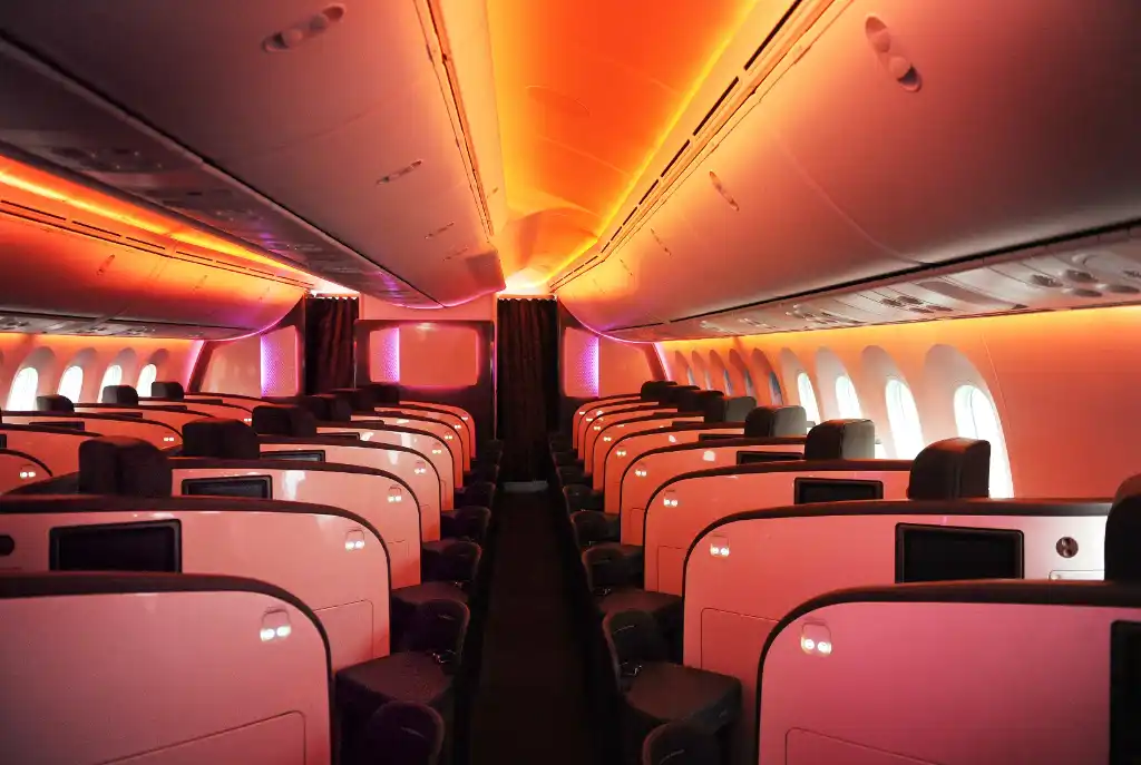 virgin atlantic 787 upper class cabin lighting