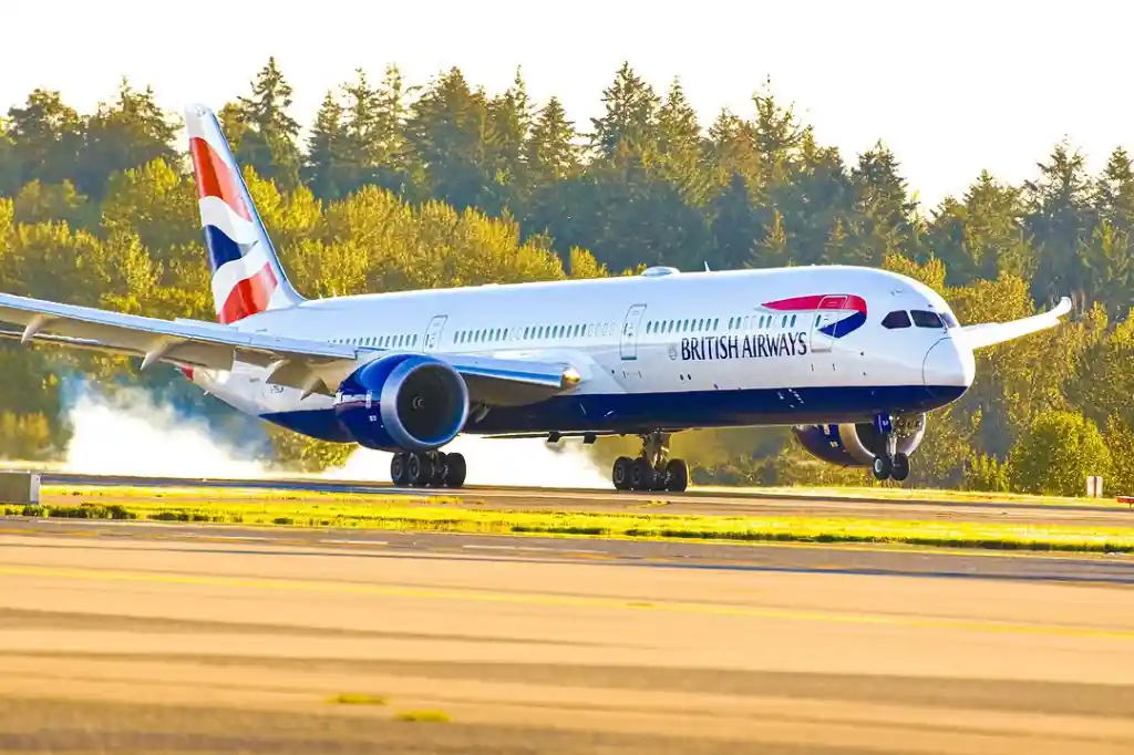 British Airways Boeing 787-10 Dreamliner touchdown on runway 34R at Seattle-Tacoma International Airport