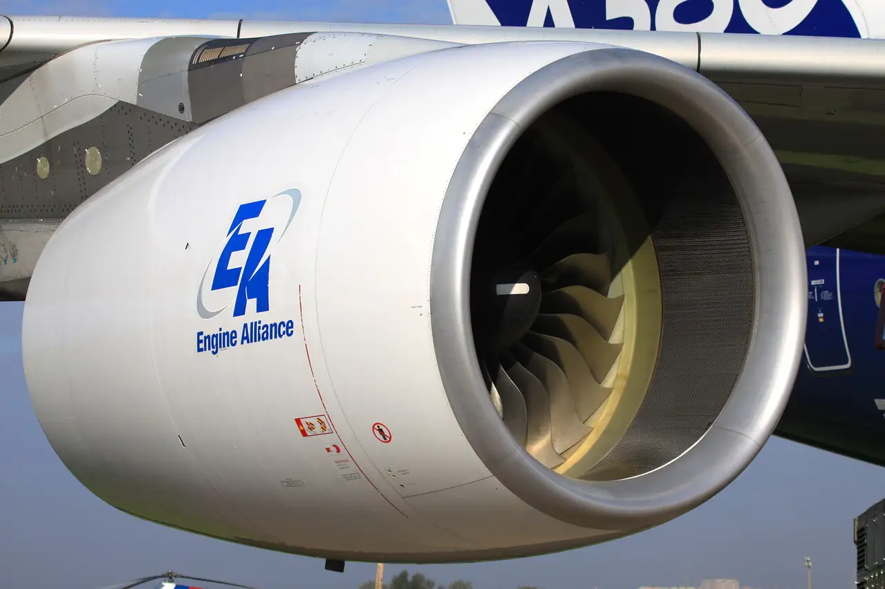Engine Alliance GP7200 close-up fan blades on Airbus A380
