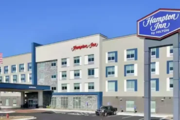 Hilton Sparks Controversy After ICE Agent Reservation Cancellations in Minneapolis