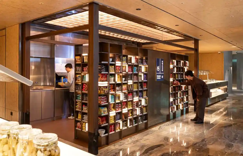 Korean Air Prestige East Left Lounge Ramyeon Library self-service station