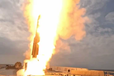 Pakistan Navy Conducts Successful LY-80N Missile Interception From Type 054A/P Frigate