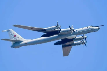 Russia Achieves First Arctic Aerial Refueling with Tu-142MK Anti-Submarine Aircraft, Marking Strategic Shift