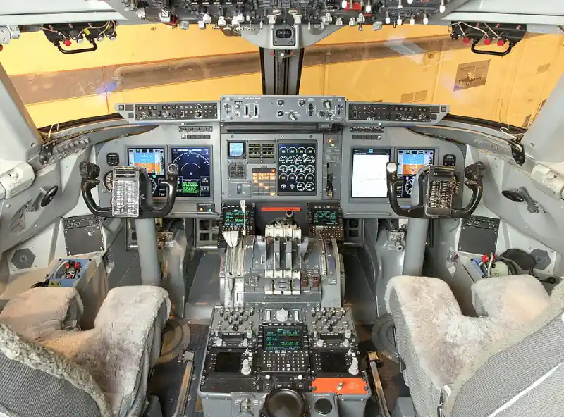 SOFIA Boeing 747SP cockpit (after upgrade)