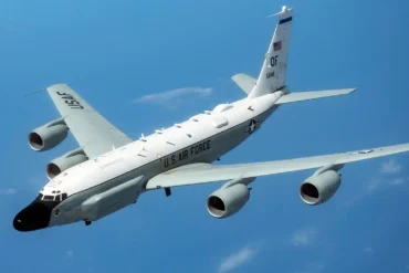 U.S. RC-135W Rivet Joint Conducts High-Stakes Intelligence Mission Near Venezuela Amid Rising Regional Tensions