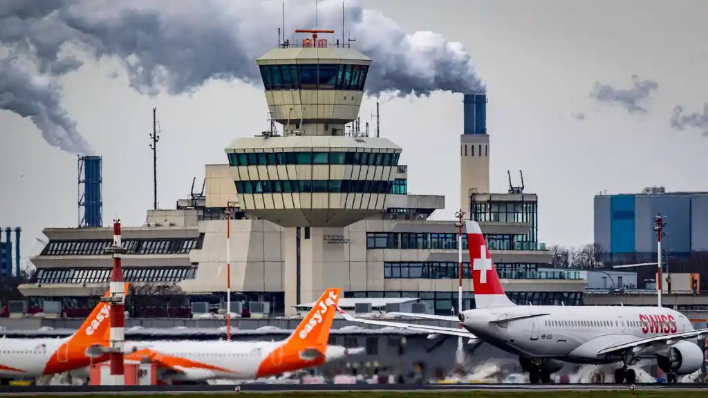 berlin tegel airport closing day farewell flight