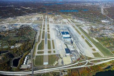ICE Expands Airport Enforcement With Document Checks at Minneapolis–St. Paul International