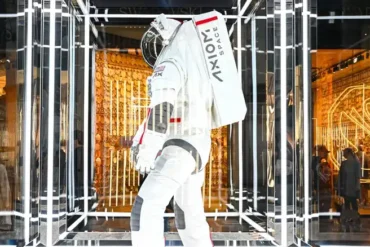 Artemis II Spacesuits Face a Weight Problem That Could Redefine Moonwalking Artemis II Spacesuits Face a Weight Problem That Could Redefine Moonwalking