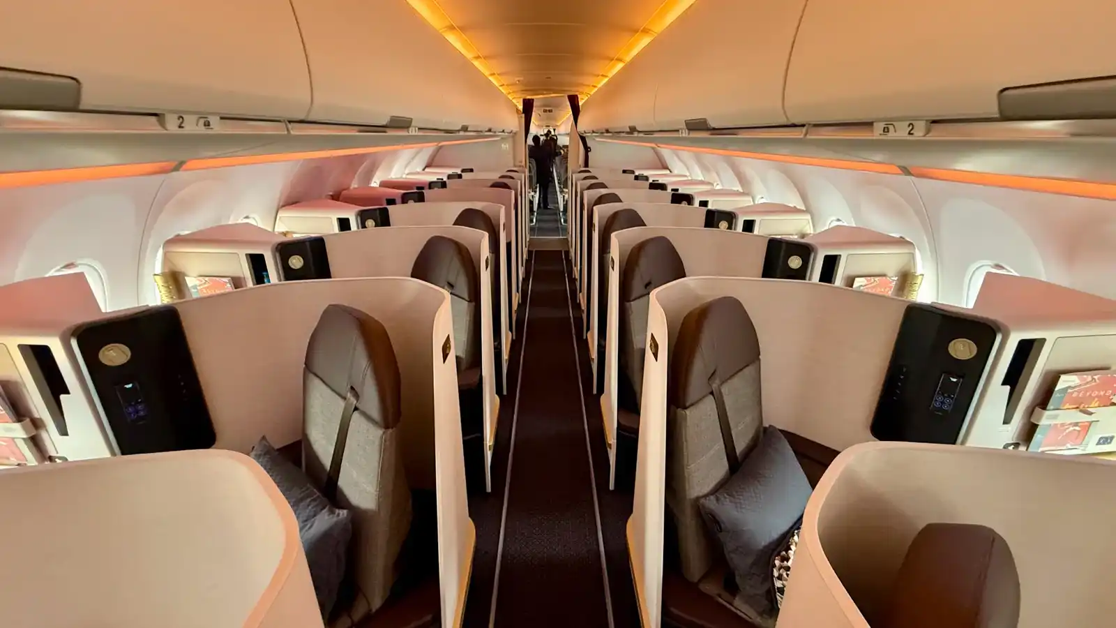 Etihad Airways Airbus A321LR Stelia Opera business class suite
