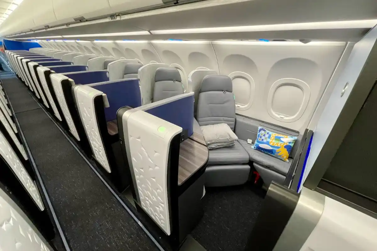 JetBlue A321LR Mint cabin on transatlantic flight