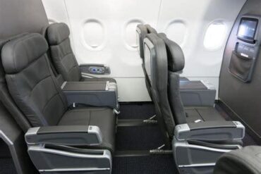 American Airlines Expands First Class on A319 and A320 Jets, Bringing Premium Gains and Economy Trade-Offs