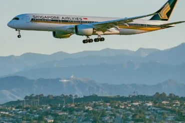 How Many Hours Can the Airbus A350-900 Fly Without Refueling