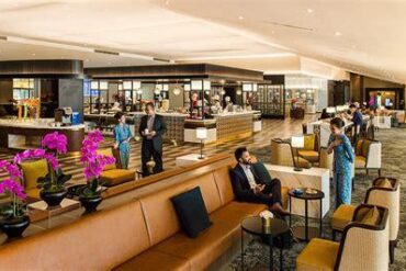 Malaysia Airlines Golden Lounge Three-Hour Rule: Confusion, Discretion, and What Travelers Actually Face
