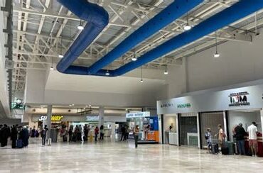 Airlines Suspend Mexico Routes After Reported Killing of ‘El Mencho’ Sparks Violence in Jalisco