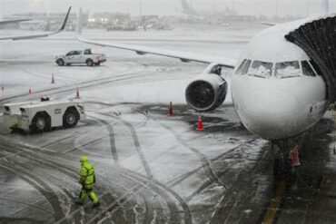 Winter Storm Hernando Triggers Mass Flight Cancellations Across U.S. East Coast