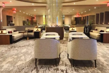 Which Airport Has the Most Luxurious First Class Lounge in the US? A Deep Dive Into America’s Elite Airport Experiences