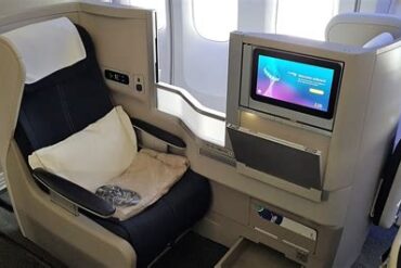 How British Airways Introduced the World’s First Lie-Flat Business Class Seat and Changed Air Travel Forever How British Airways Introduced the World’s First Lie-Flat Business Class Seat and Changed Air Travel Forever