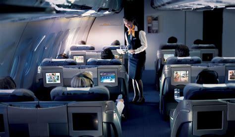 Is It Cheaper To Upgrade To Business Class At Check-In? The Truth Behind Last-Minute Airline Upgrades