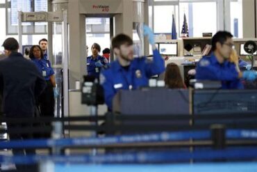 Denver International Airport Launches Gift Card Drive to Support Unpaid TSA Officers During Federal Shutdown Denver International Airport Launches Gift Card Drive to Support Unpaid TSA Officers During Federal Shutdown