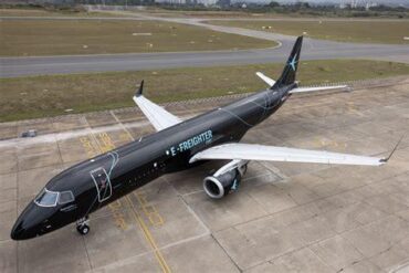 Embraer E190F E-Freighter: The Right-Sized Cargo Jet Challenging the Boeing 737 Classic