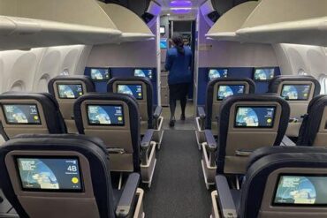 Inside 8-Hour Boeing 737 MAX Flights: How United Airlines Is Redefining Narrowbody Long-Haul Travel Inside 8-Hour Boeing 737 MAX Flights: How United Airlines Is Redefining Narrowbody Long-Haul Travel
