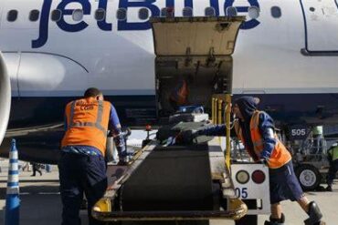 JetBlue Raises Checked Baggage Fees as Fuel and Operating Costs Surge
