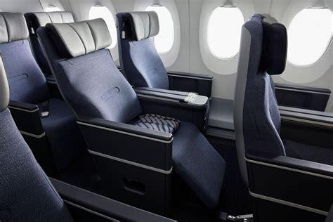 How Much Wider Is Premium Economy Than Economy Class? A Detailed Look at Seat Width, Comfort, and Airline Design