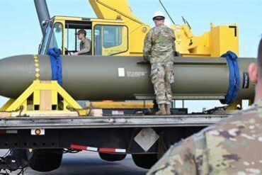 U.S. Deploys GBU-72 Deep Penetrator Bombs Against Iranian Missile Sites Near Strait of Hormuz
