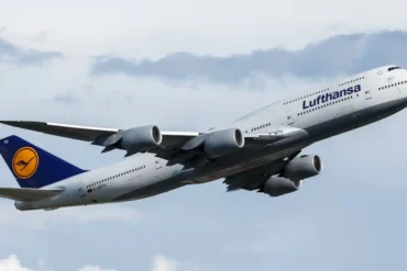 Why the World’s Fastest Commercial Aircraft Avoid Winglets: The Real Aerodynamic Story