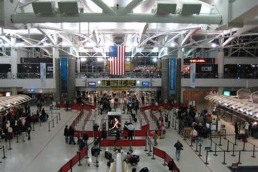 6 Largest Airports in the US by Passenger Volume: Inside America’s Aviation Powerhouses 6 Largest Airports in the US by Passenger Volume: Inside America’s Aviation Powerhouses
