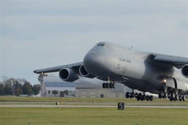 6 Military Aircraft With The Largest Payload Capacity: Giants That Redefine Strategic Airlift